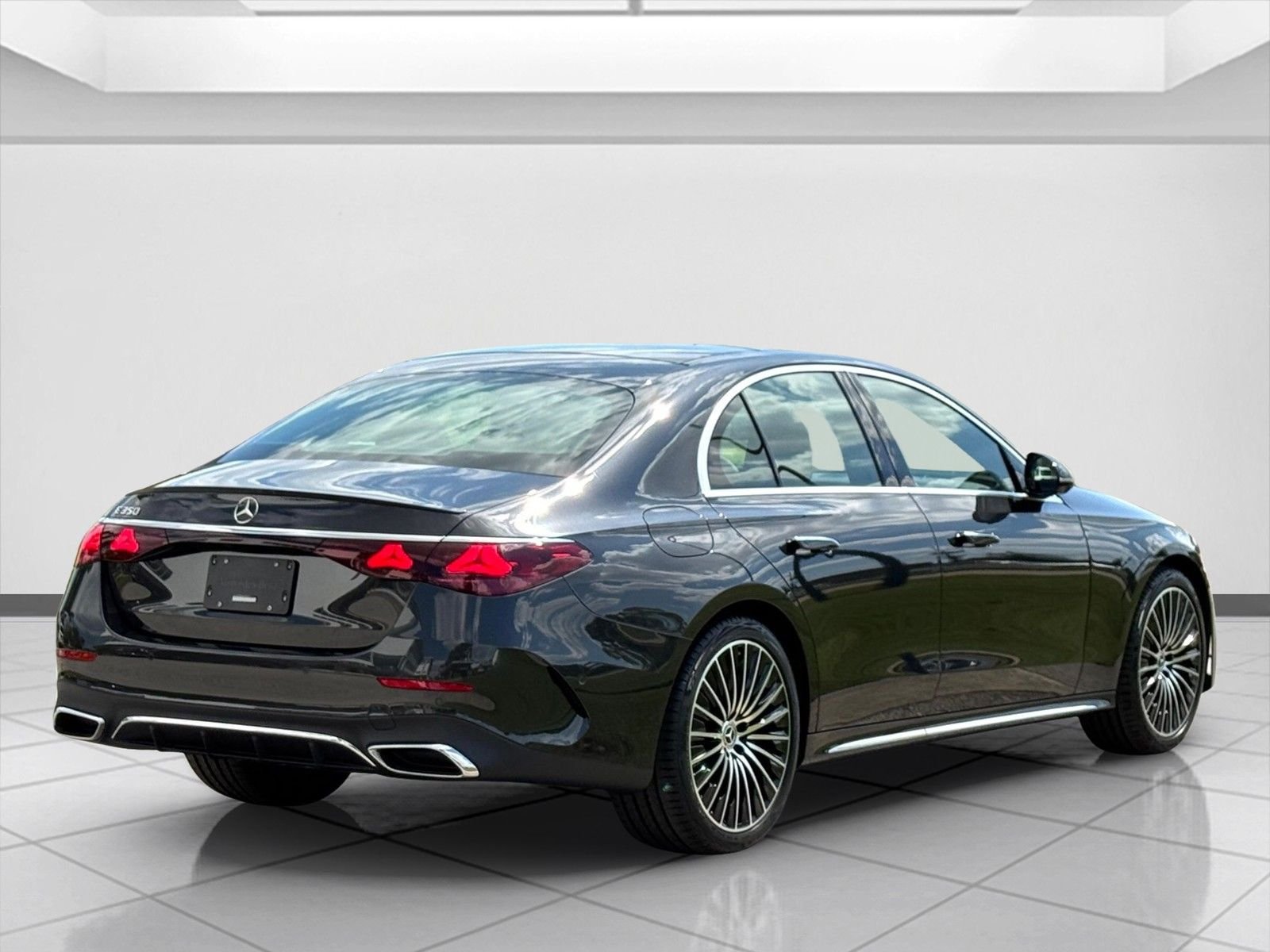 New 2026 Graphite Grey Metallic Mercedes-Benz E 350 image 3