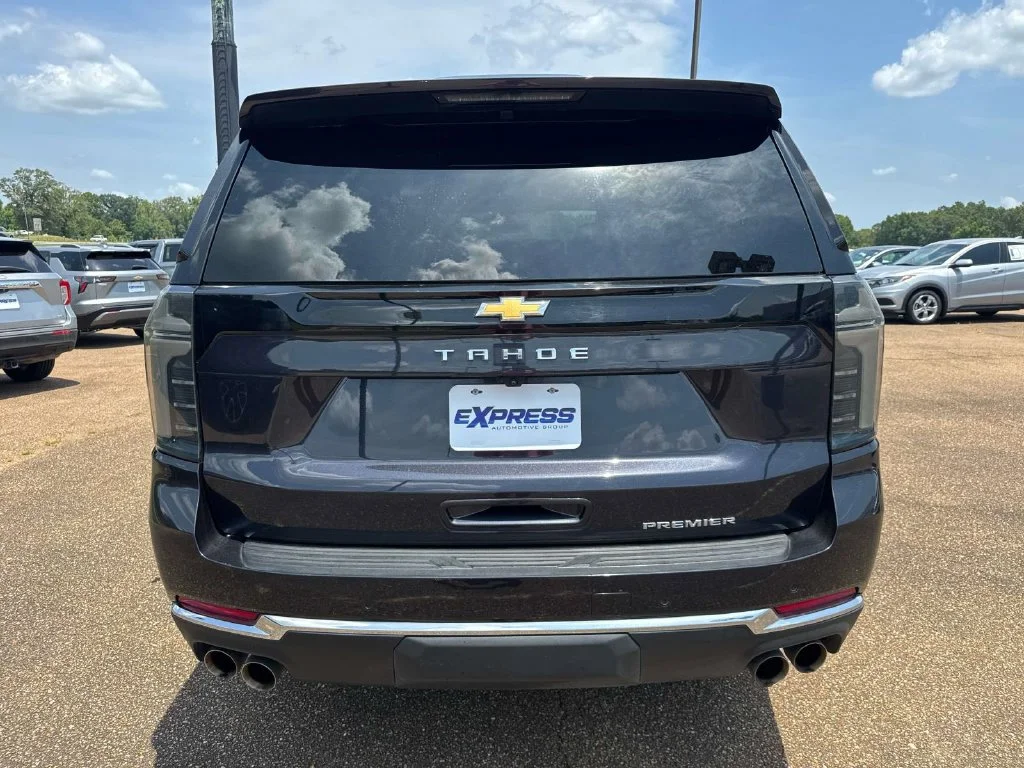 Used 2025 Gray Chevrolet Premier image 7