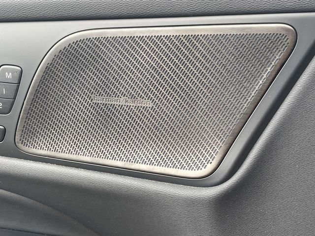 Certified Used 2024 Blue Volvo Ultimate image 30