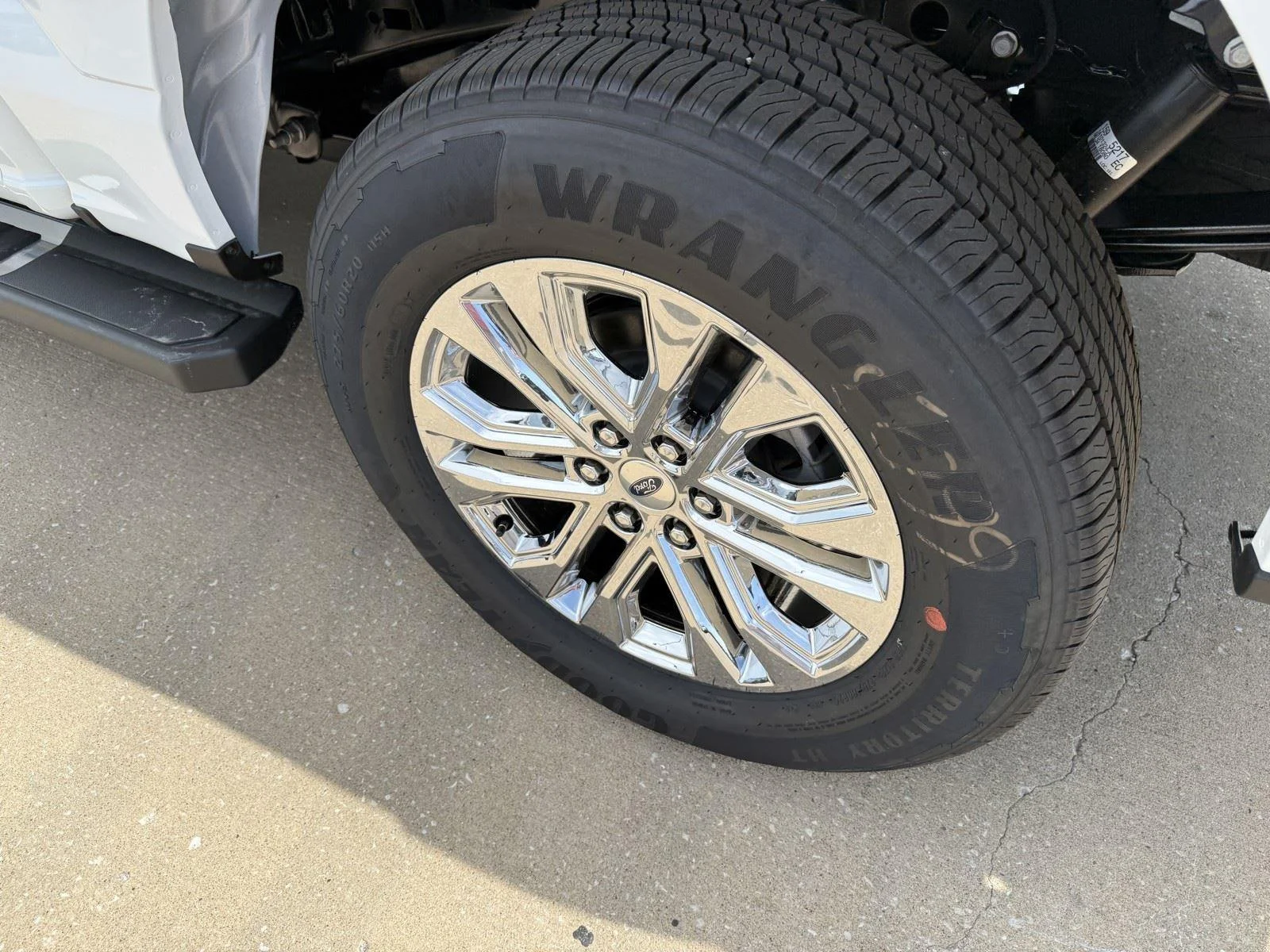 New 2026 Oxford White Ford Lariat® image 6