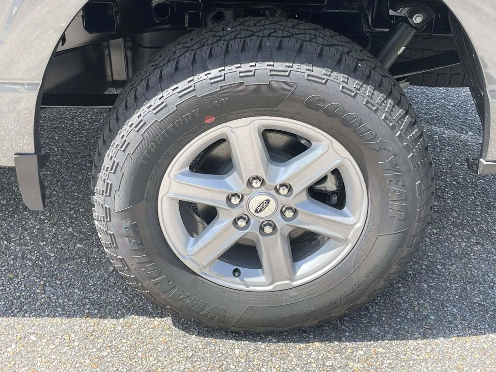 New 2026 Gray Ford XLT image 9