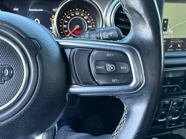Used 2020 Silver Jeep Unlimited Sahara image 25