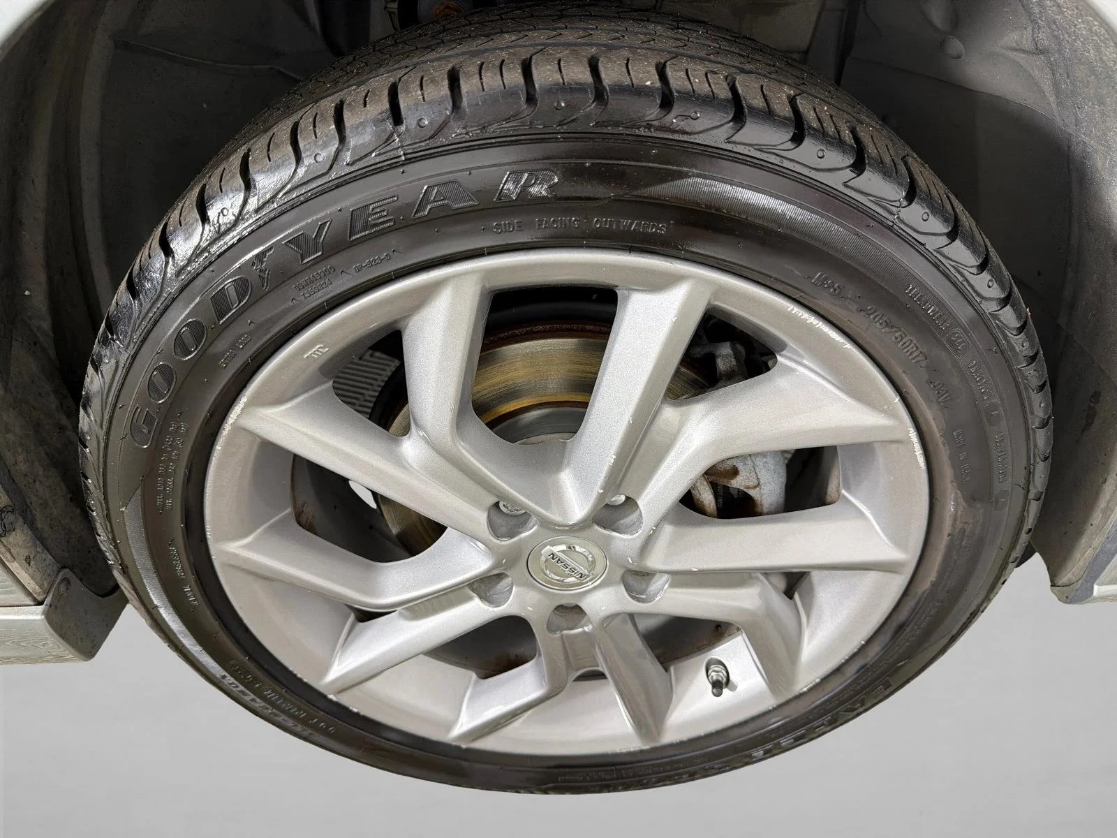 Used 2014 Black Nissan SR image 12