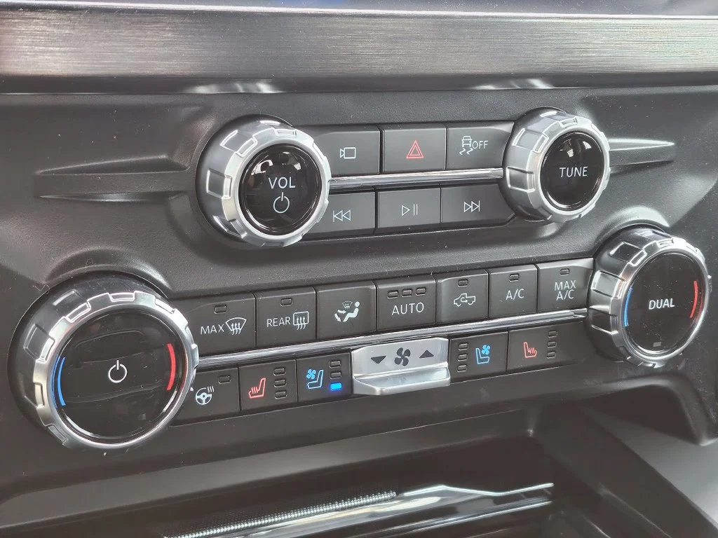 New 2026 Agate Black Metallic Ford F-250® Lariat® image 37