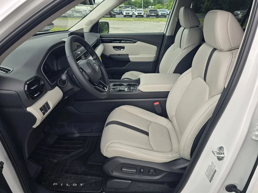 New 2026 Platinum White Pearl Honda EX-L image 13