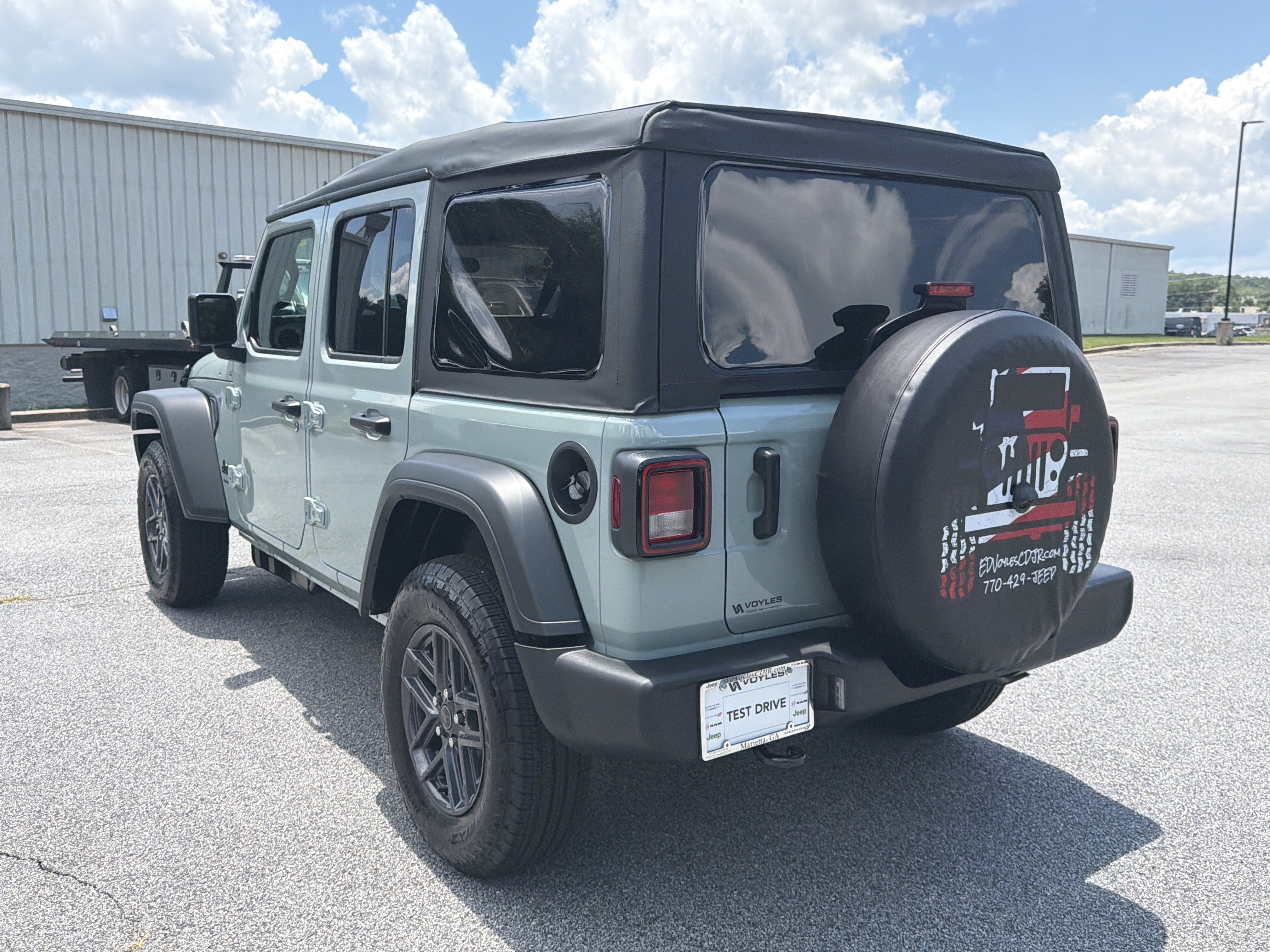 New 2026 Earl Clearcoat Jeep Sport image 6