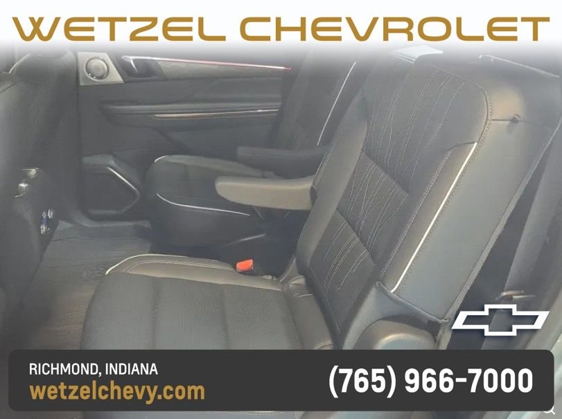 Used 2025 Gray Buick Avenir image 6