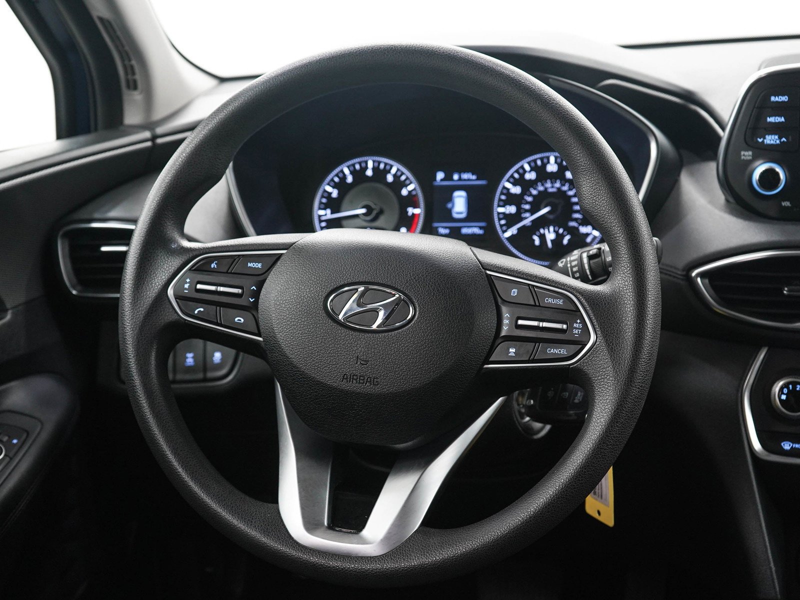 2020 Hyundai Santa Fe SE - Photo 17