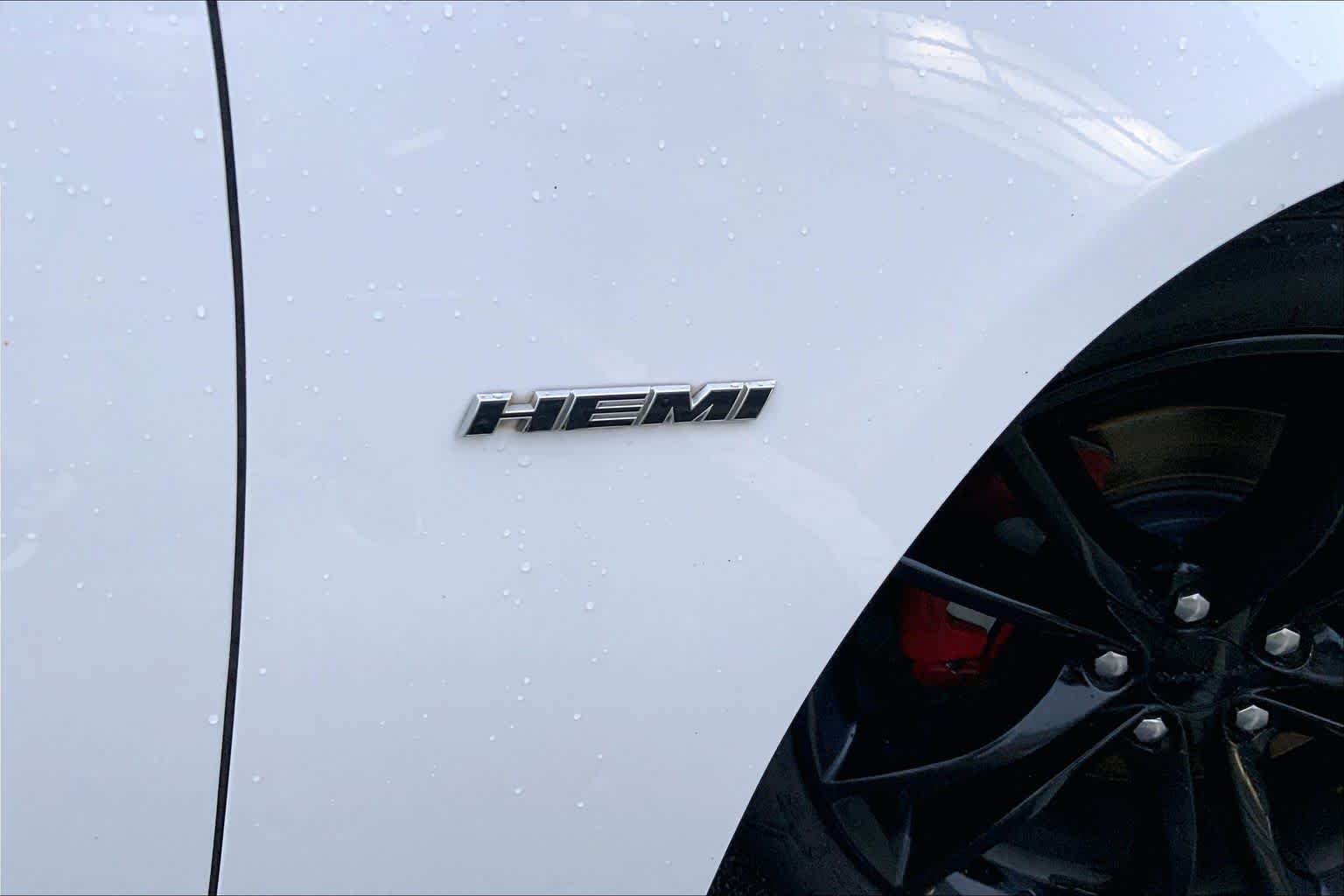 Used 2016 Bright White Clearcoat Dodge R/T image 29