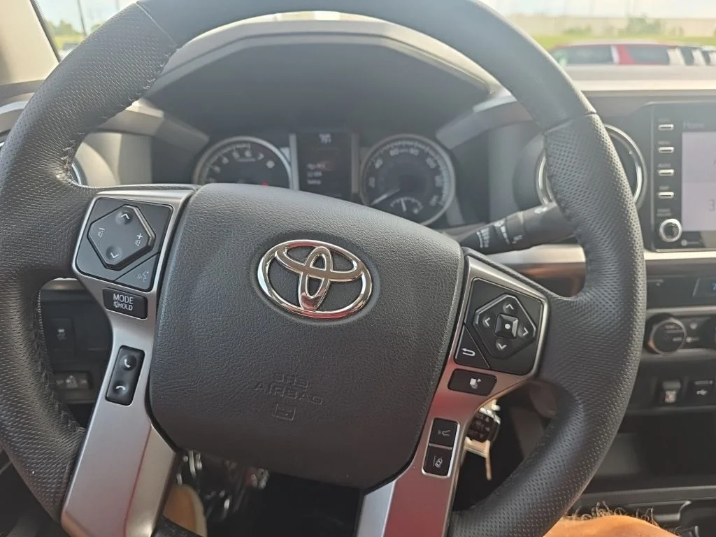 2022 Toyota Tacoma SR5 - Photo 9