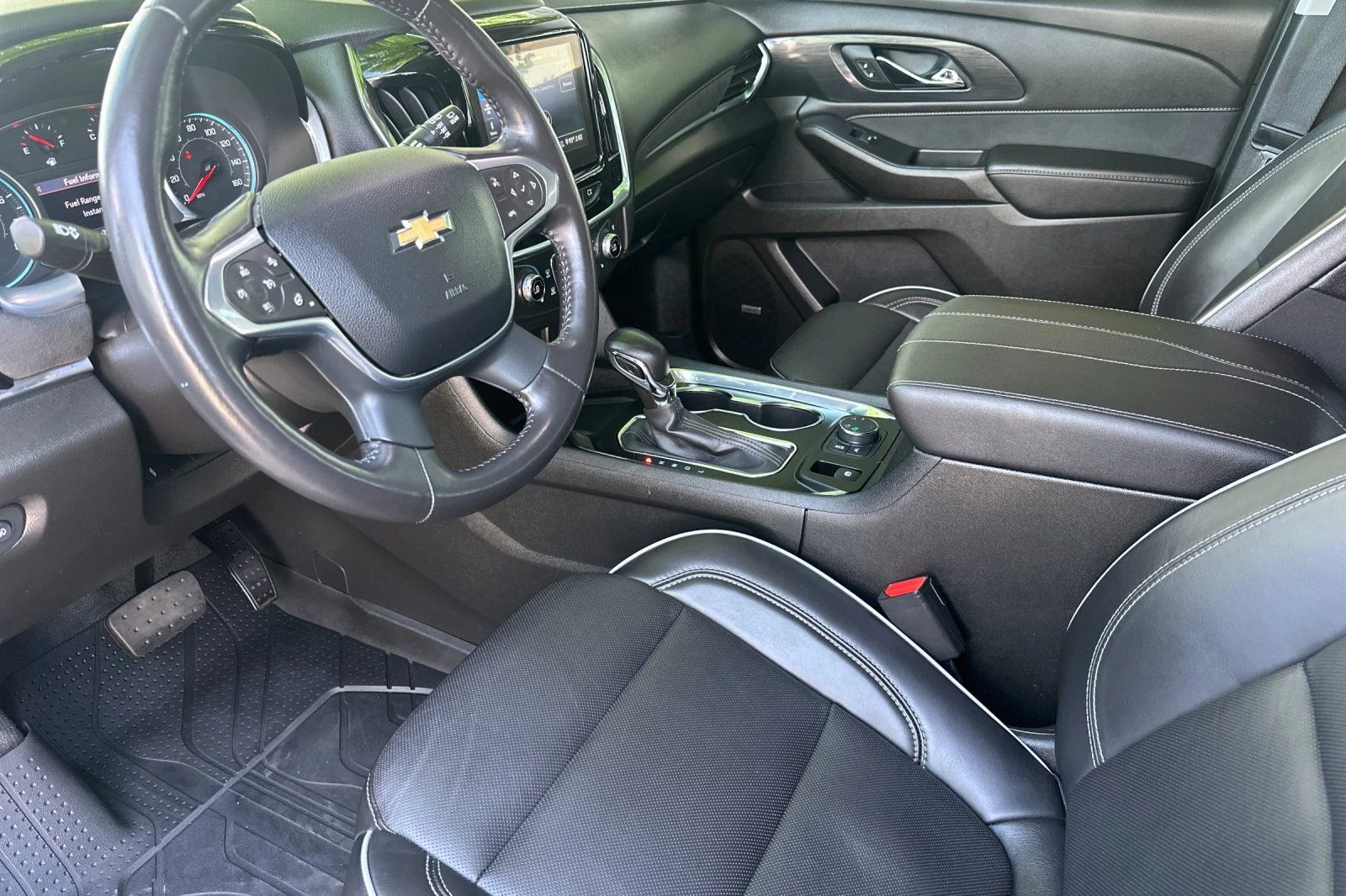 Used 2021 Beige Chevrolet High Country image 9
