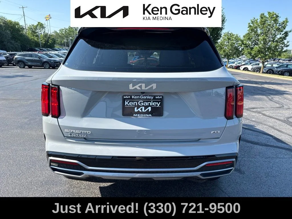 Certified Used 2023 Gray Kia SX image 4