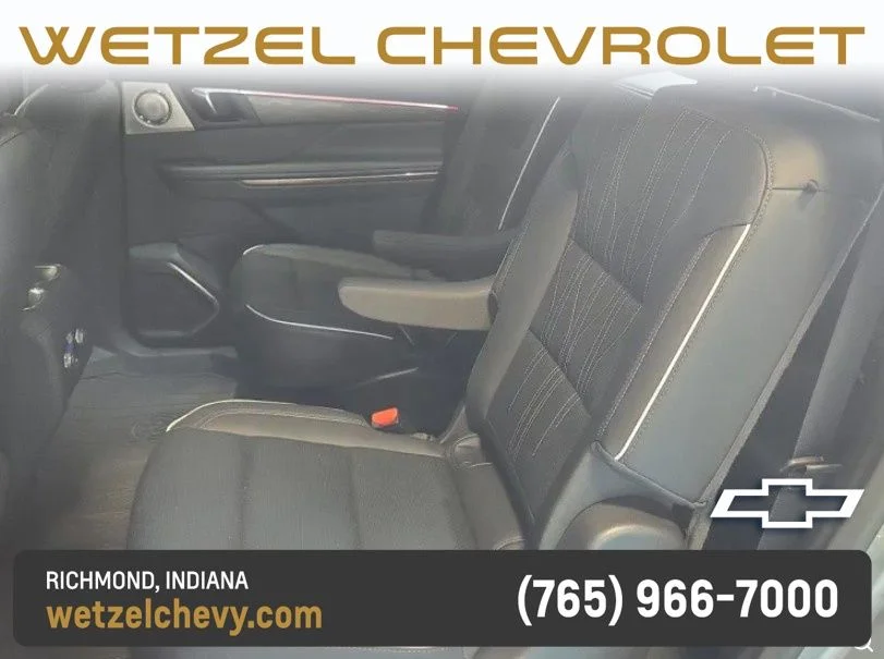 Used 2025 Gray Buick Avenir image 6