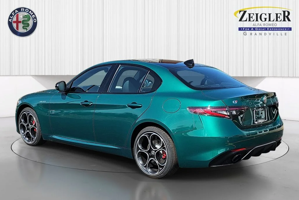 2026 Alfa Romeo Giulia Base - Photo 7