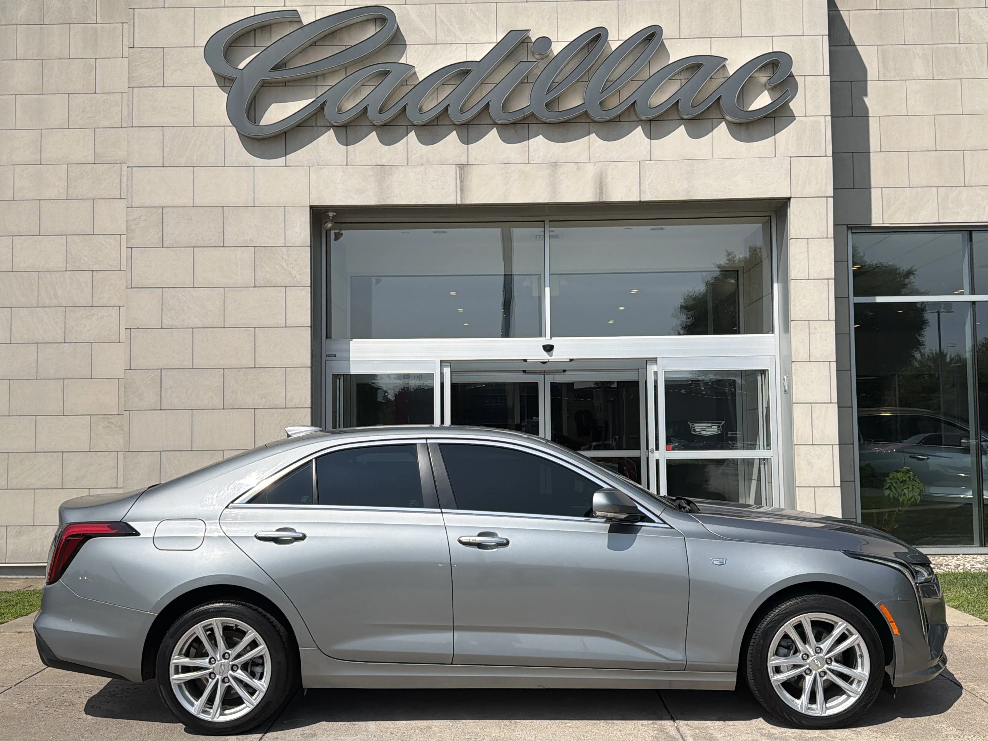Used 2023 Argent Silver Metallic Cadillac Luxury image 3
