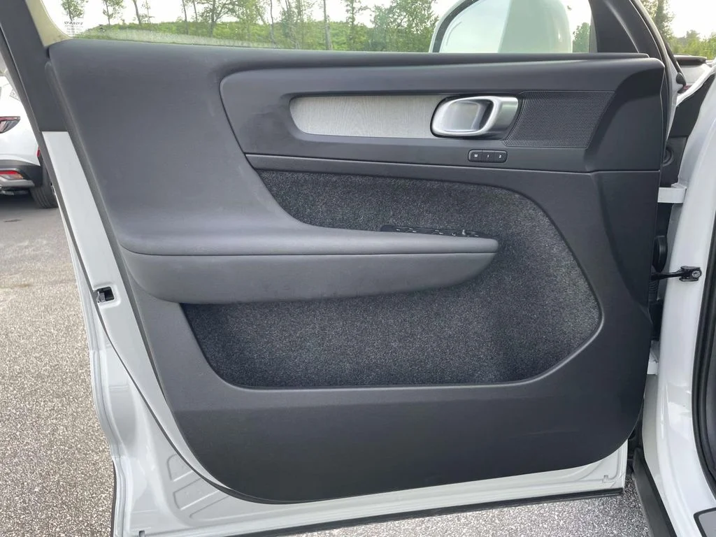 Certified Used 2025 Crystal White Volvo Core image 5
