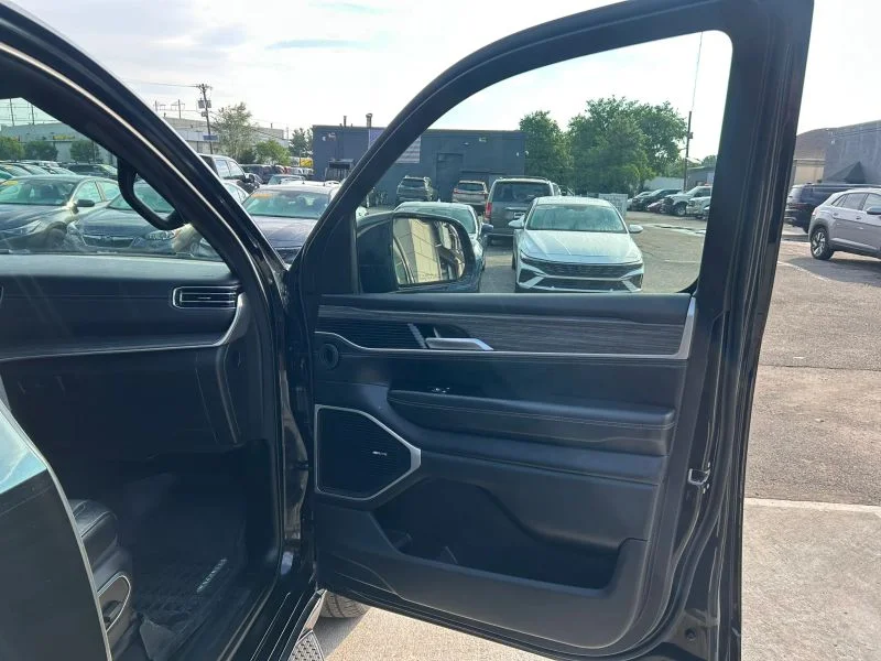 Used 2024 Black Jeep Series II Sport Utility 4D image 17