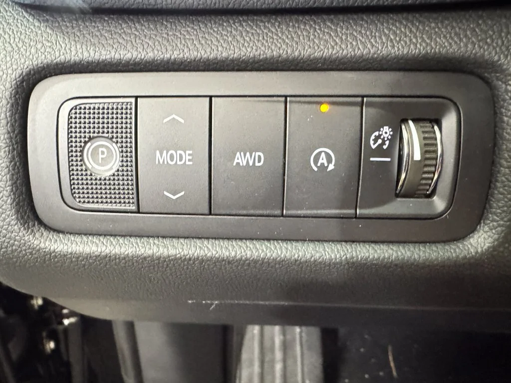 2027 GMC Acadia Denali - Photo 20