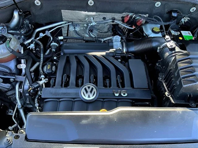 Used 2021 Gray Volkswagen 3.6L V6 SEL Premium R-Line image 38