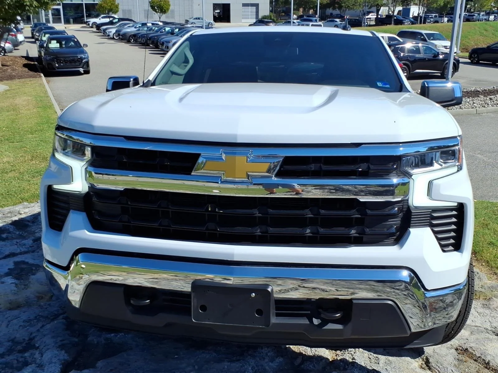 Used 2026 Summit White Chevrolet LT image 2