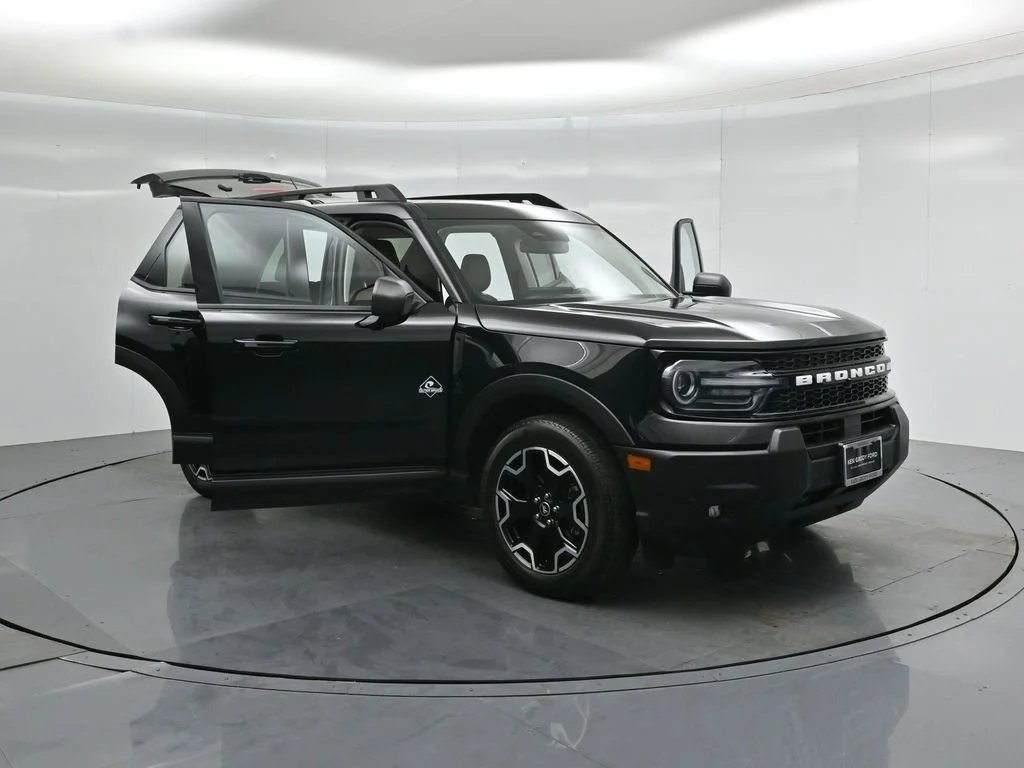 Certified Used 2025 Black Ford Outer Banks image 34