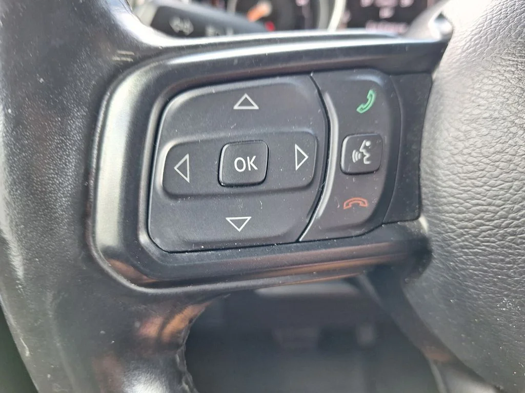 Used 2020 Gray Jeep Sport S image 12