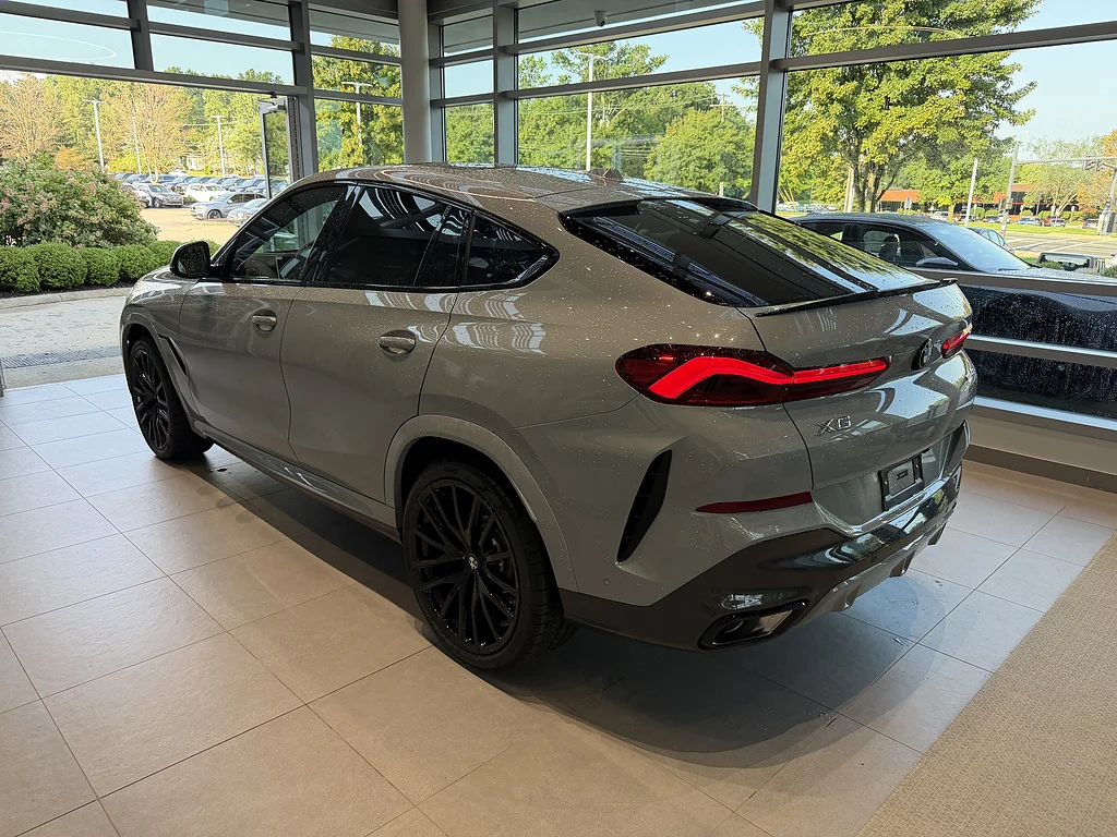 New 2027 Brooklyn Grey Metallic BMW xDrive40i image 4