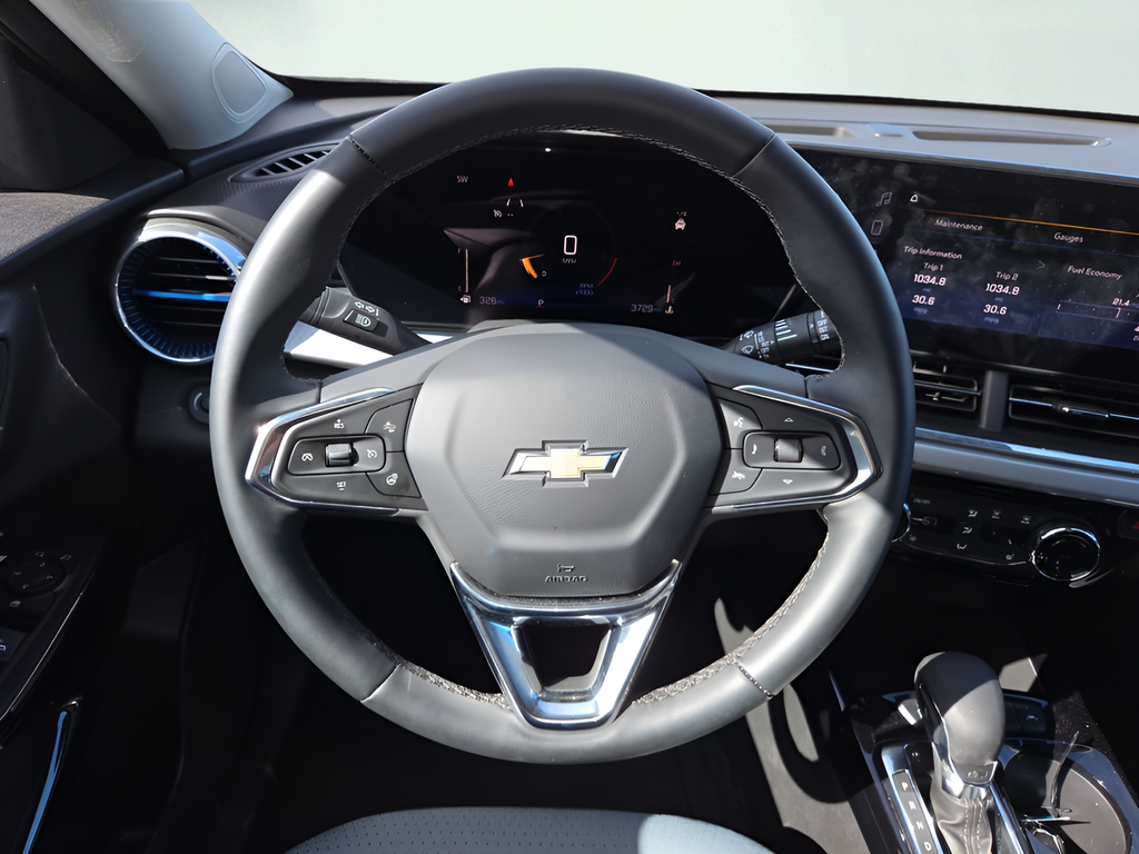 Used 2025 Gray Chevrolet LT image 17