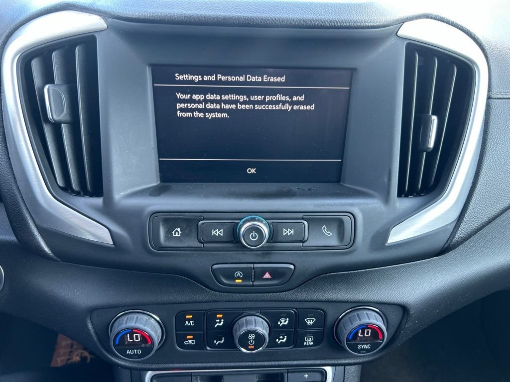 Used 2023 STERLING METALLIC GMC SLE image 24