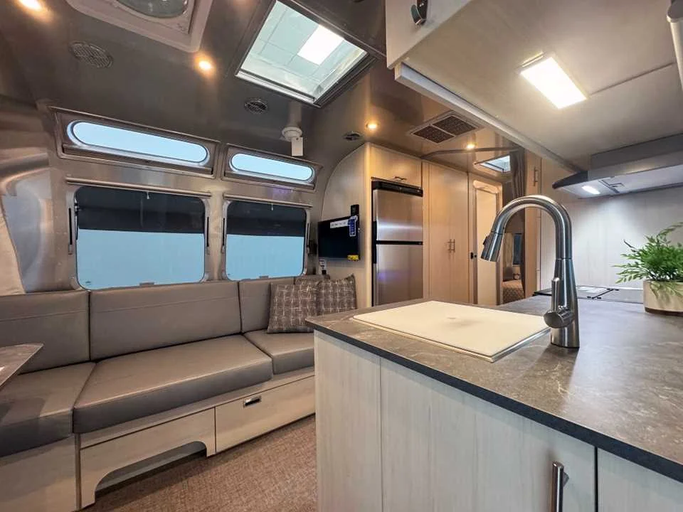 New 2026 SILVER AIRSTREAM  image 15