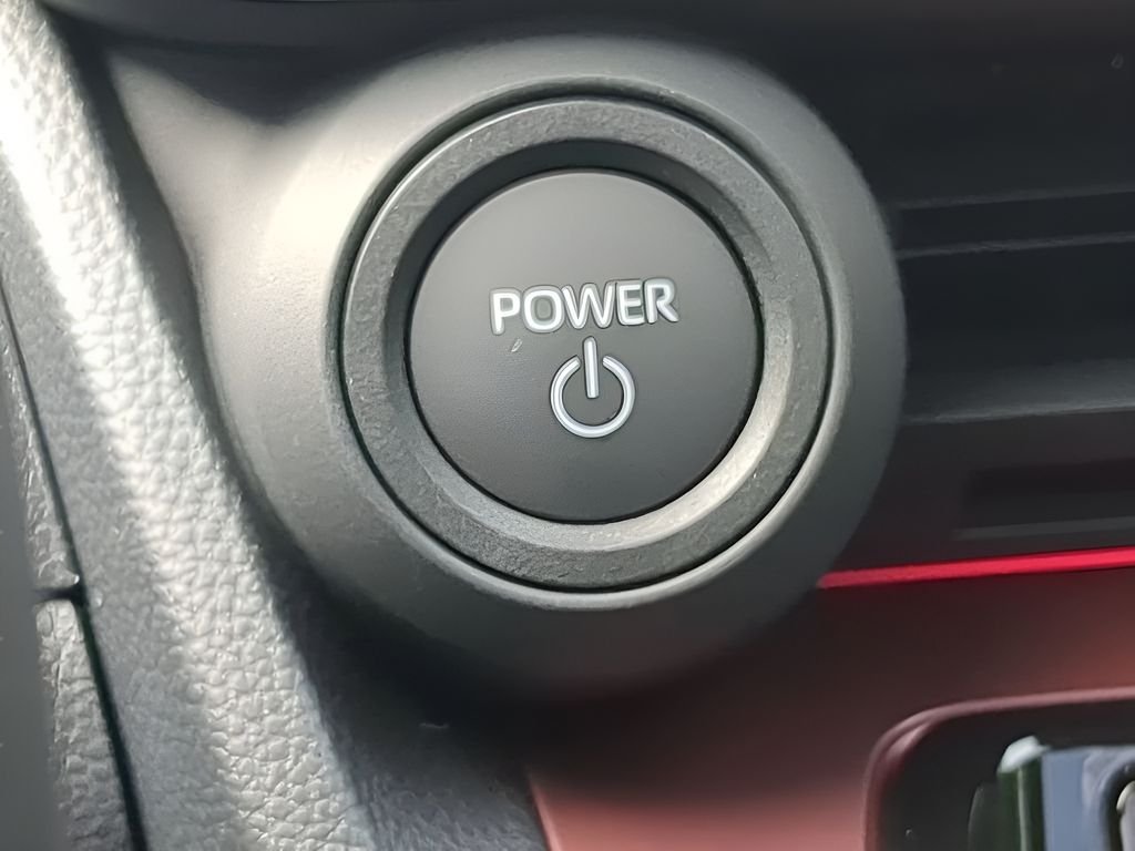 2025 Toyota Prius XSE - Photo 28