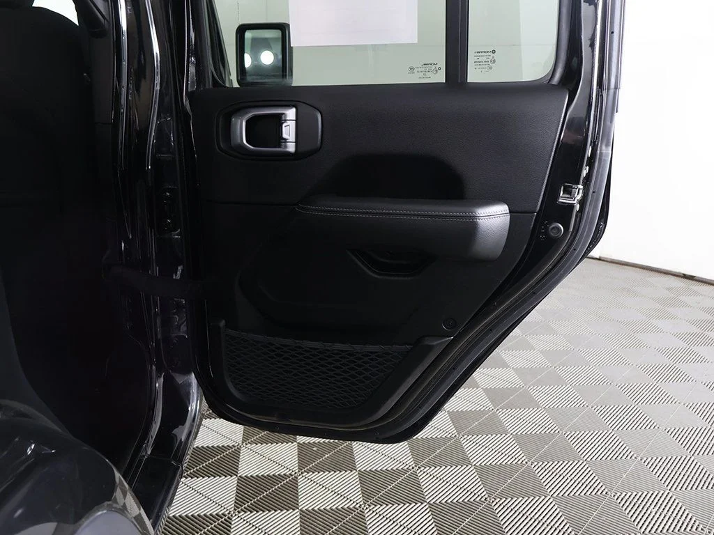 Used 2023 Black Jeep Sahara image 21