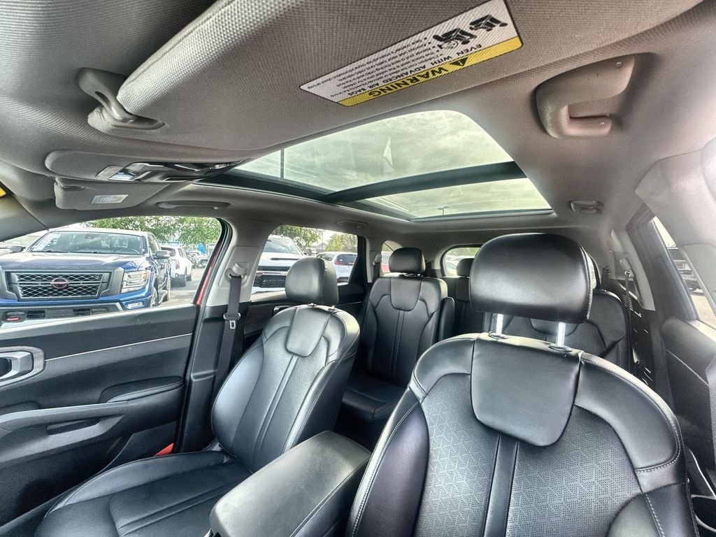 Used 2022 Red Kia X-Line EX image 19
