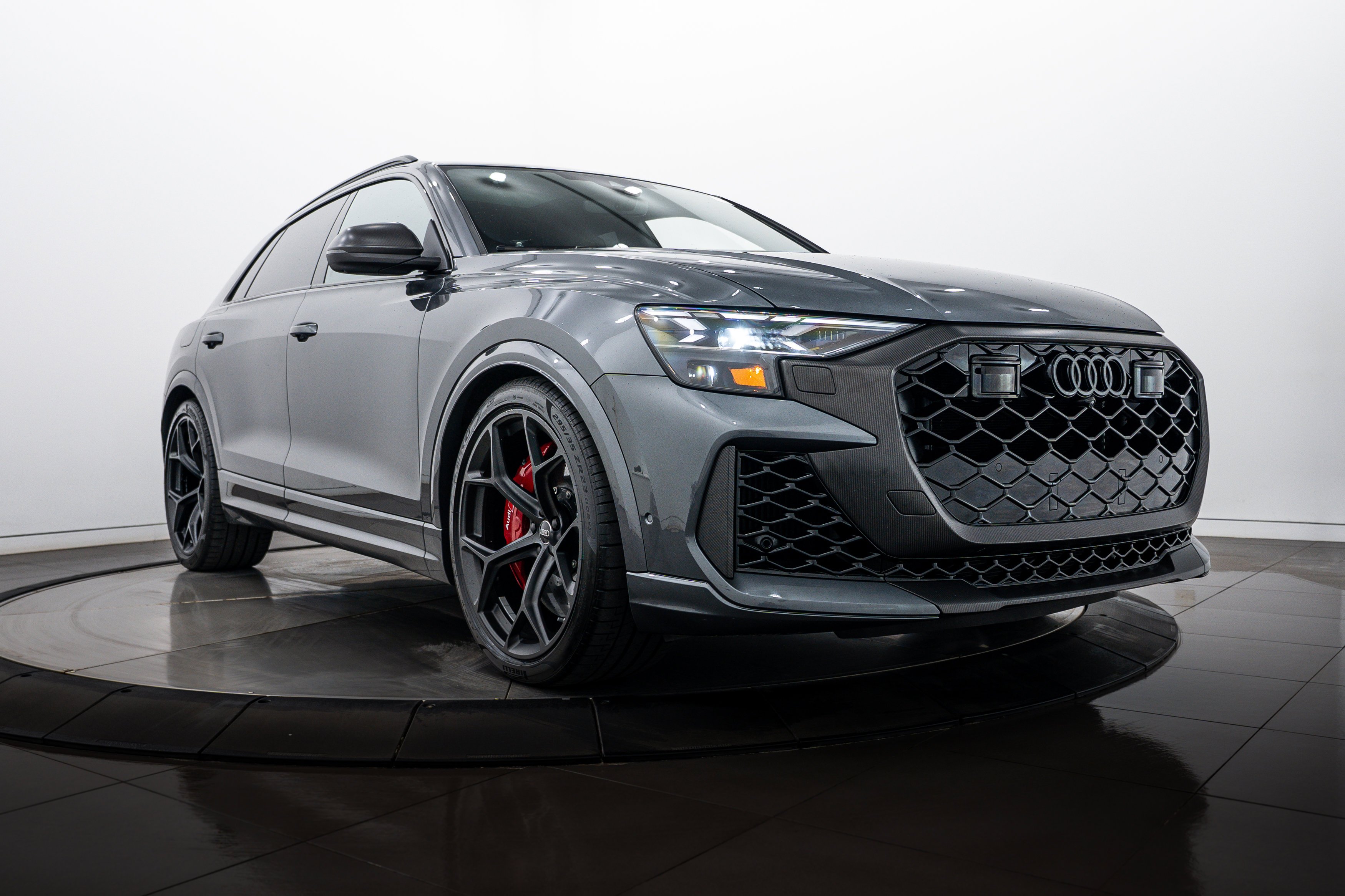 2025 Audi RS Q8 Base