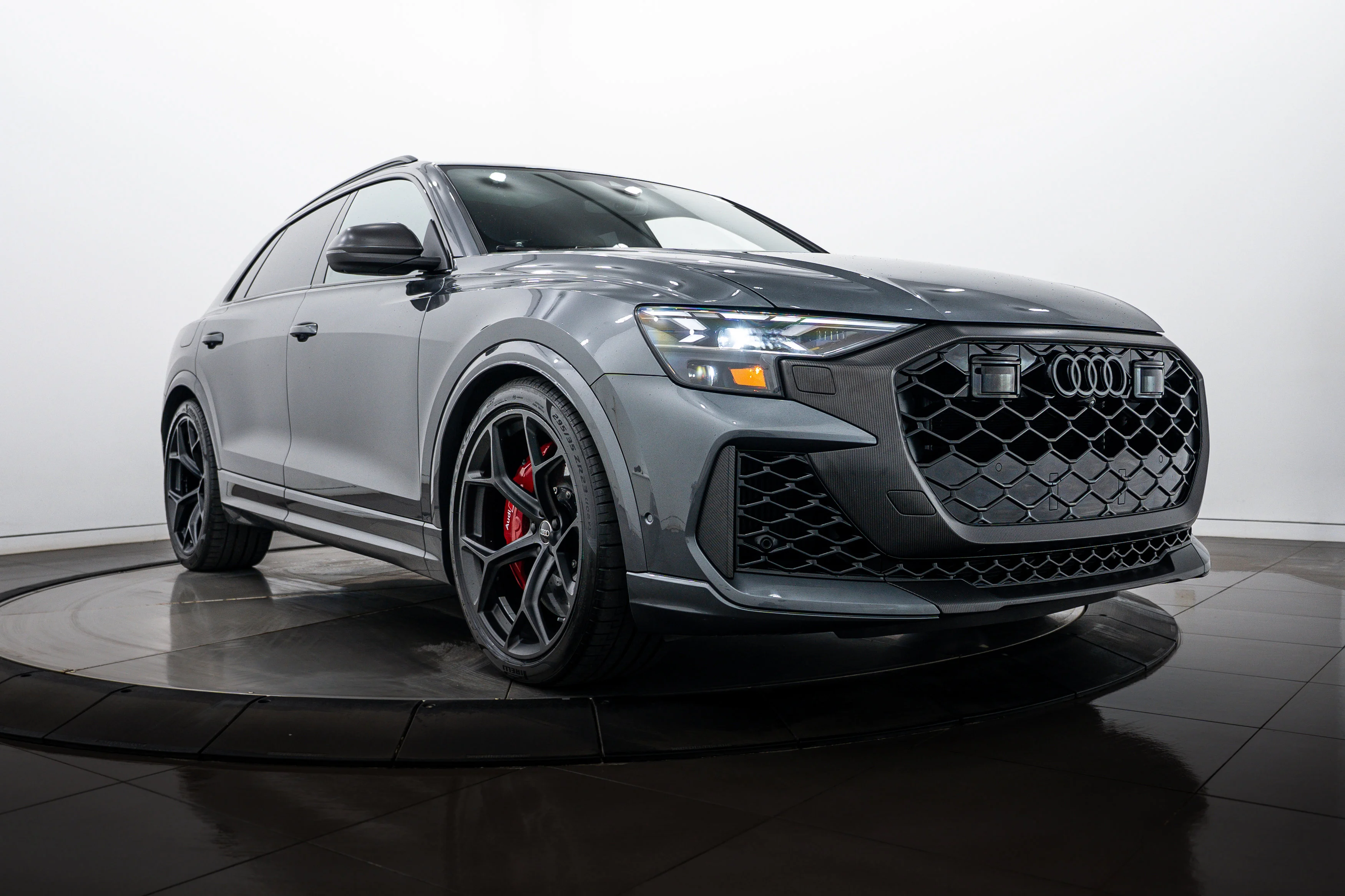 2025 Audi RS Q8 Base