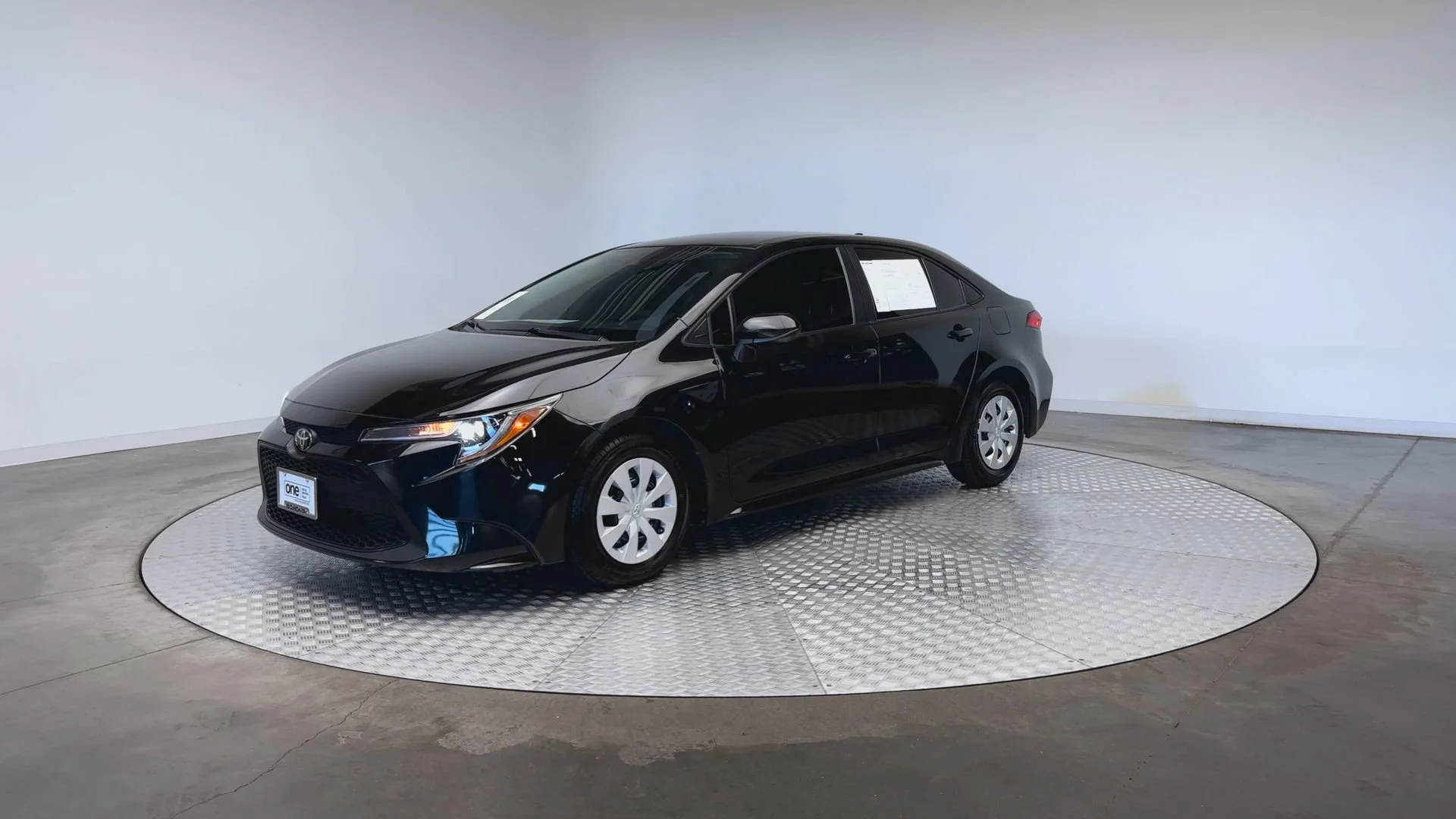 Used 2022 Black Sand Pearl Toyota L image 4