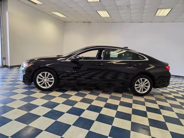 Used 2018 MOSAIC BLACK METALLIC Chevrolet LT image 4