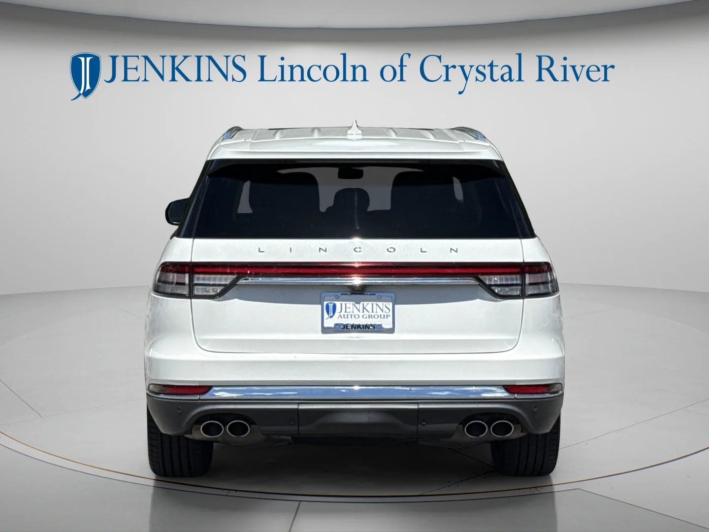 Used 2020 Pristine White Metallic Tri-Coat Lincoln Reserve image 6