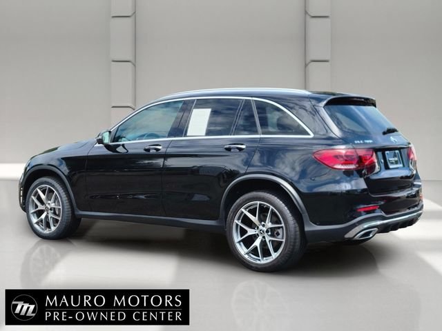 Certified Used 2022 Black Mercedes-Benz GLC 300 image 5