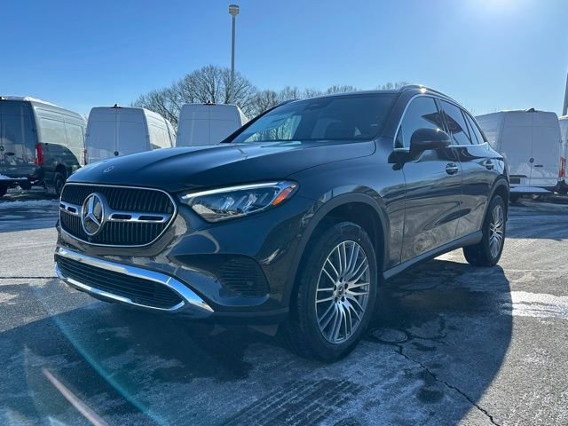 New 2026 Graphite Grey Metallic Mercedes-Benz GLC 300 image 3