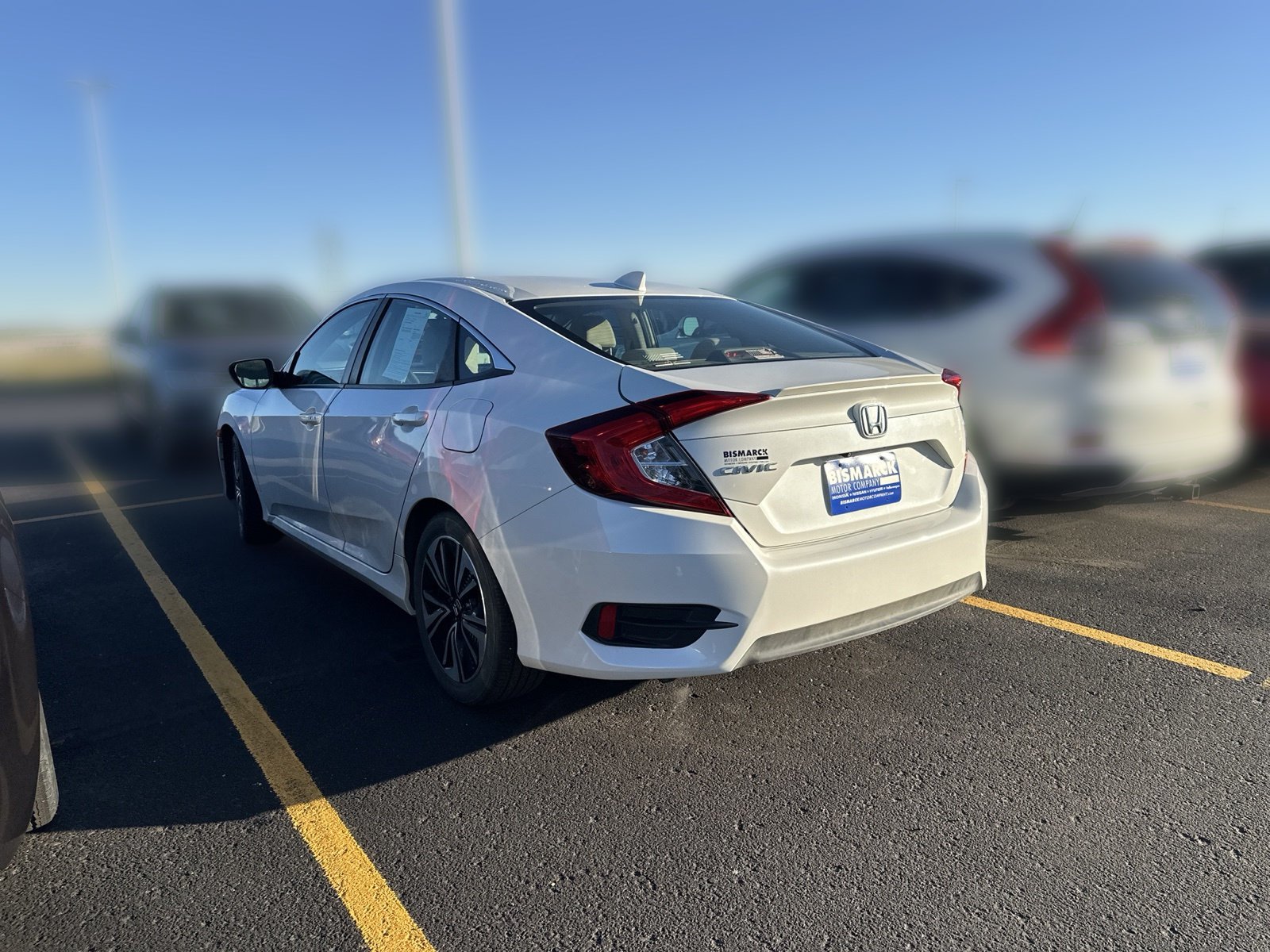 Used 2017 White Honda EX-T image 4