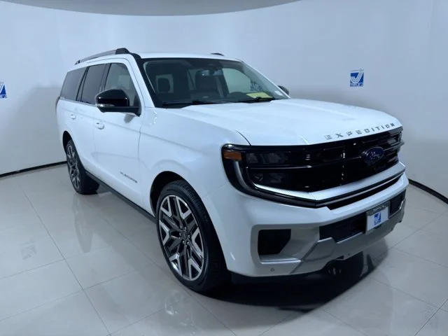 New 2026 STAR WHITE Ford Platinum w/Platinum Ultimate Package image 2