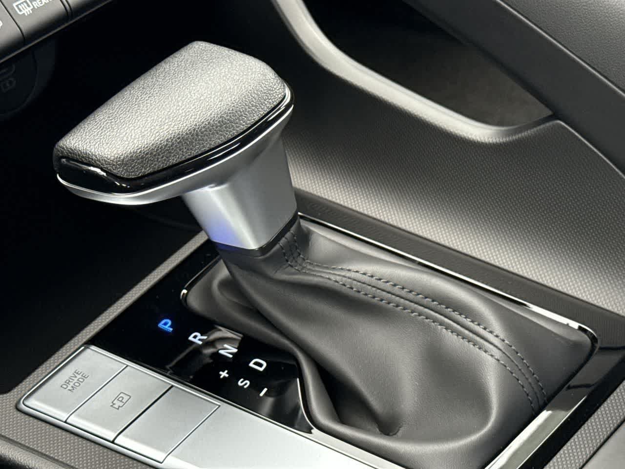 2025 Hyundai Elantra SE - Photo 21