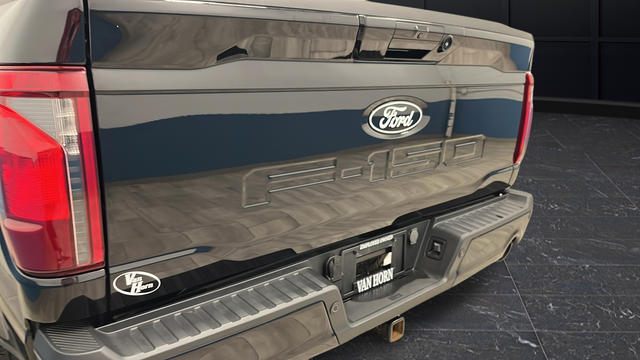Used 2024 Agate Black Metallic Ford XLT image 39