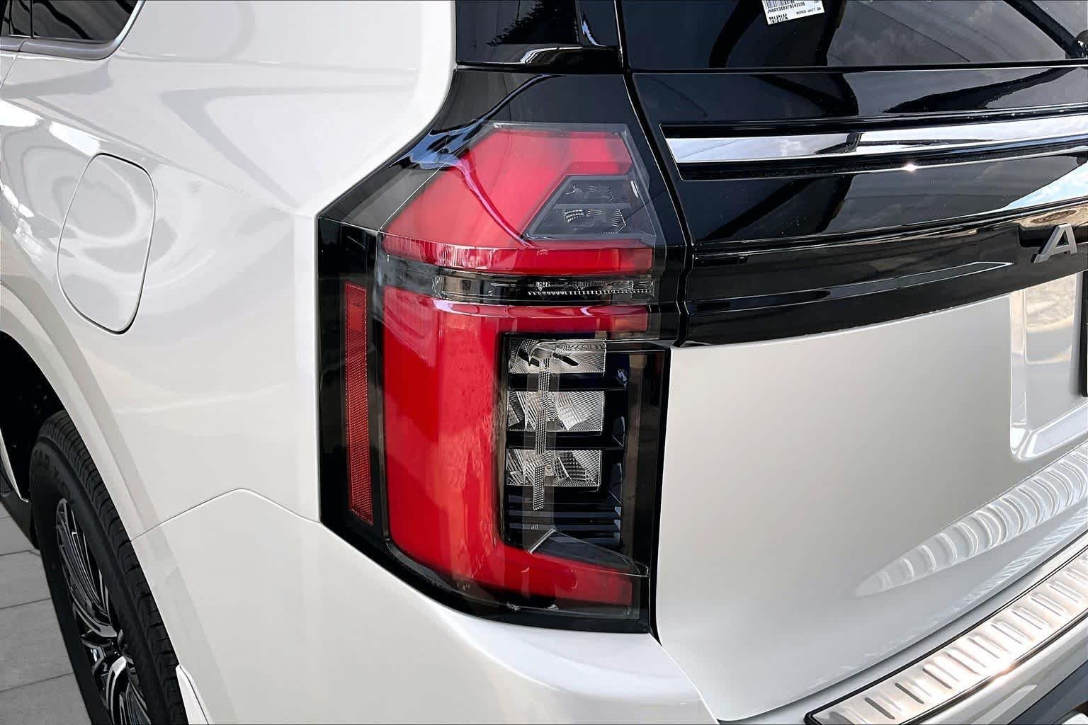 New 2026 Aspen White TriCoat Nissan SL image 12