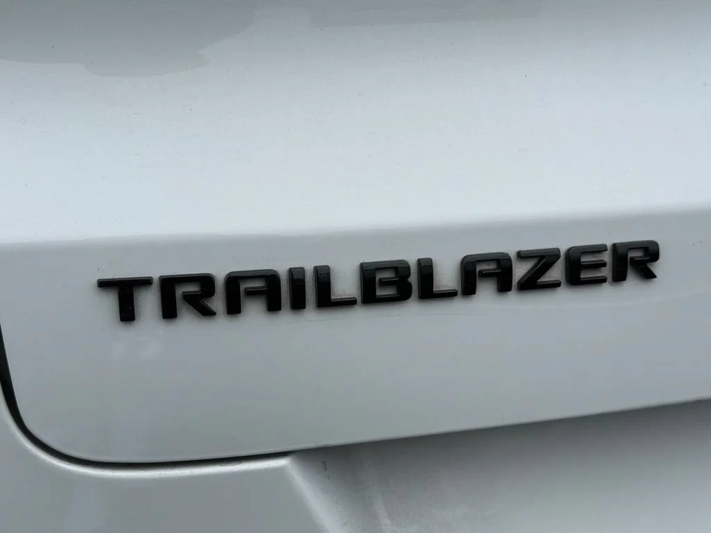 Used 2024 Summit White Chevrolet RS image 4