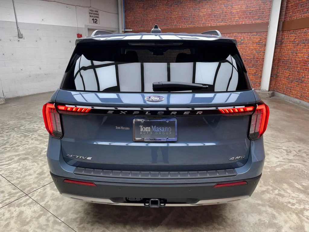 2026 Ford Explorer Active - Photo 4