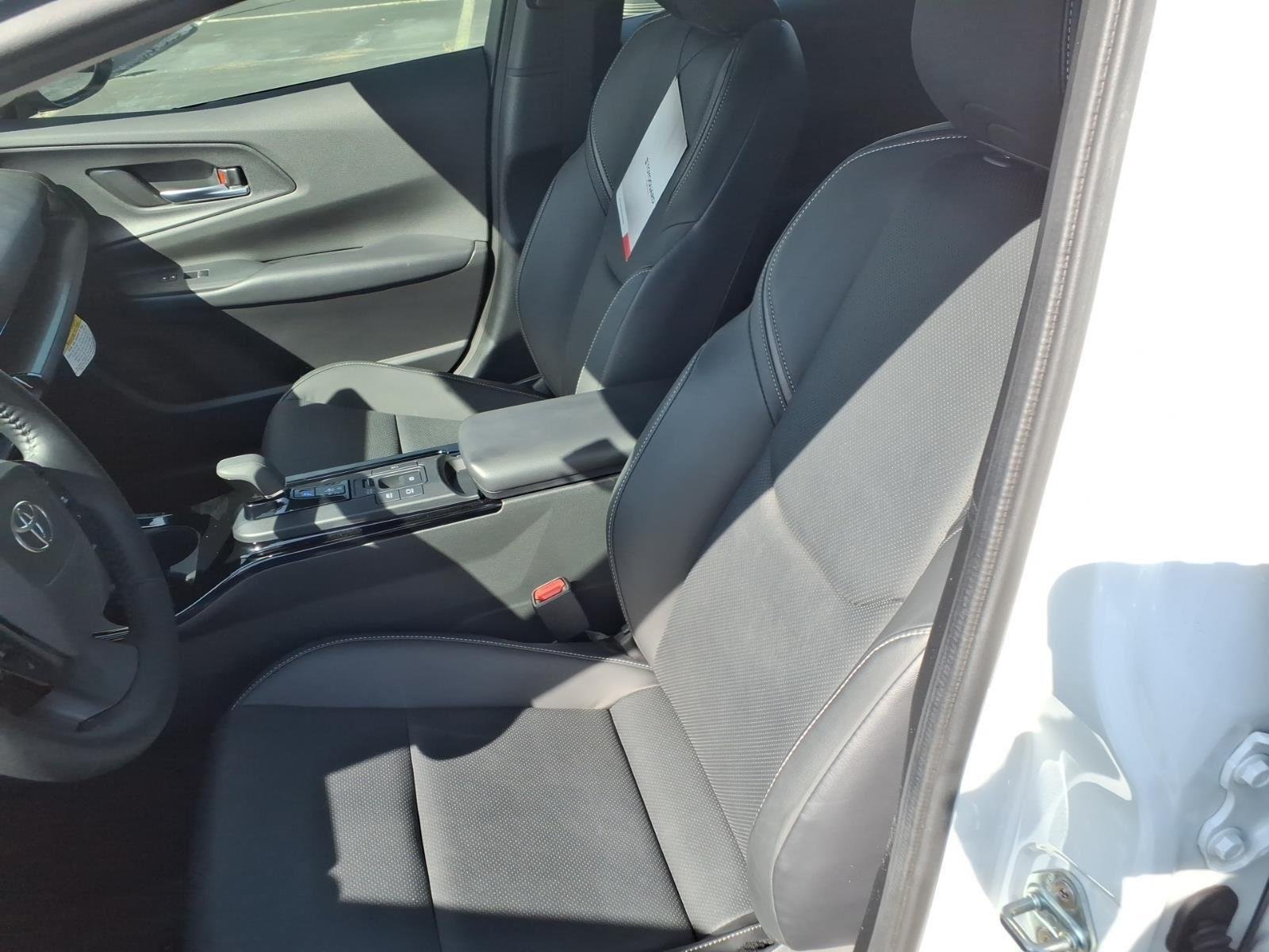 Used 2025 Wind Chill Pearl Toyota Nightshade image 21
