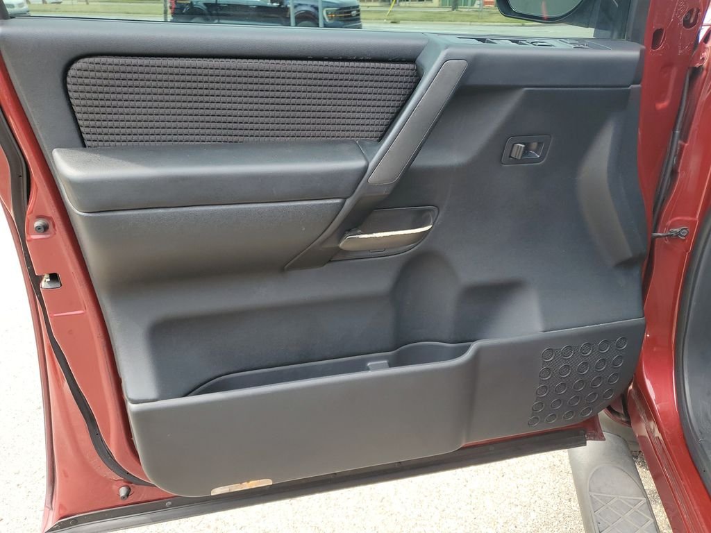 Used 2013 Cayenne Red Metallic Nissan SV image 5