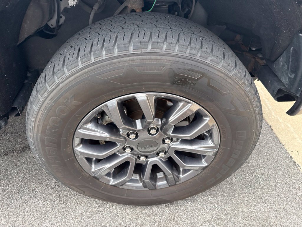 Used 2020 Magnetic Ford XLT image 7